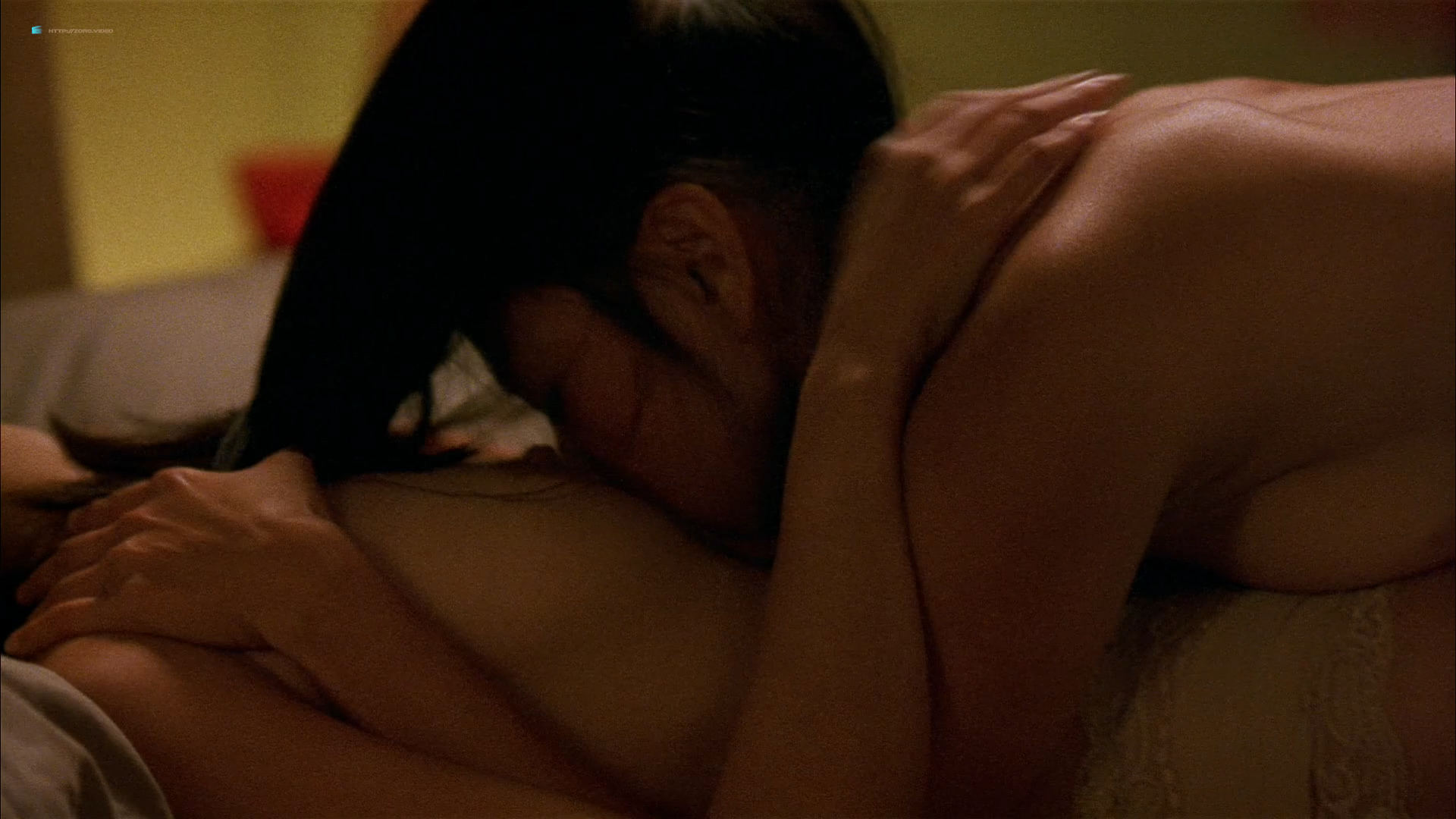 Michelle Krusiec nude topless and lesbian sex with Lynn Chen - Saving Face (2004) HD 1080p (5)
