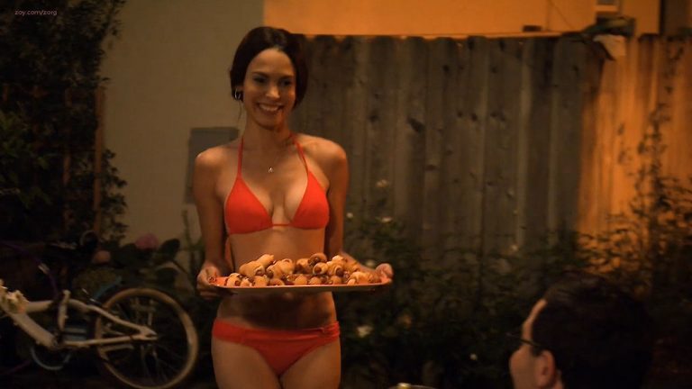 Nadine Velazquez hot and sexy – The League (2013) s5e6 hd720p