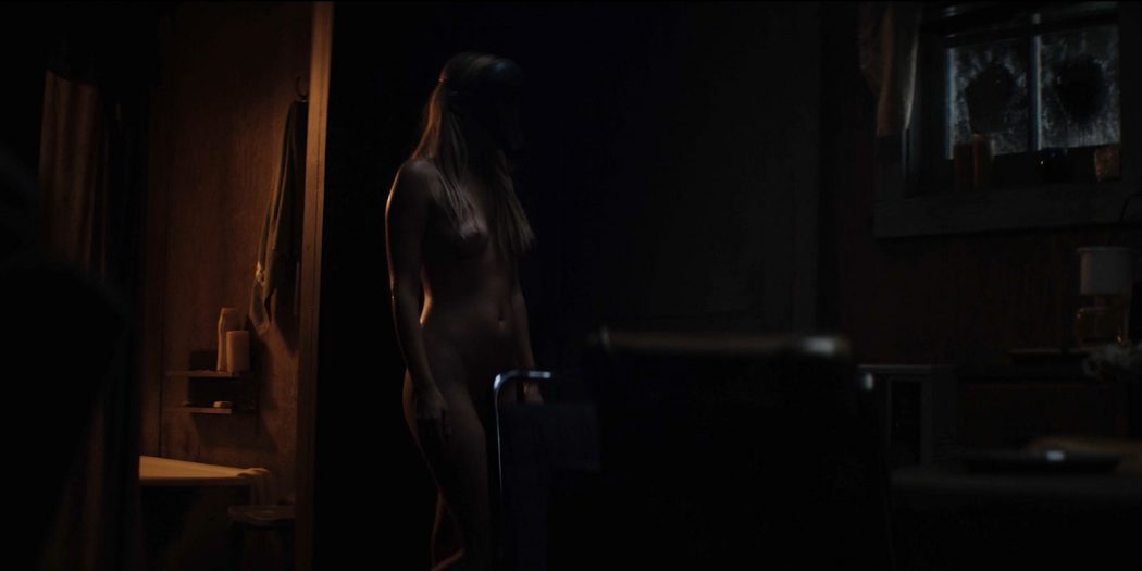 Riley Keough nude full frontal - Hold the Dark (2018) HD 1080p Web (8)