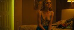 Elle Fanning hot sexy and wet in bikini - Galveston (2018) HD 1080p (6)