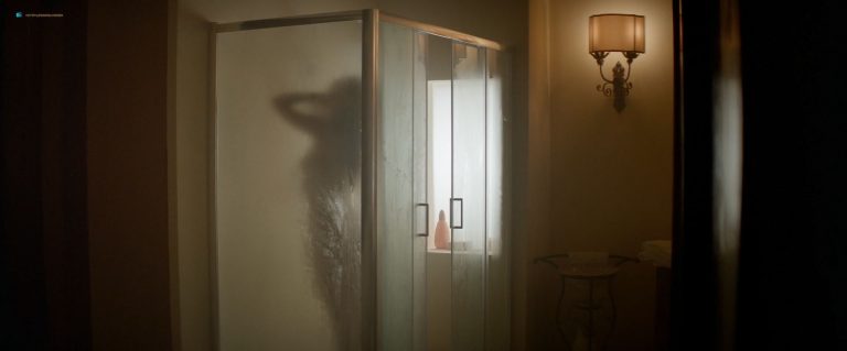 Emily Ratajkowski hot and sexy – Welcome Home (2018) HD 1080p web
