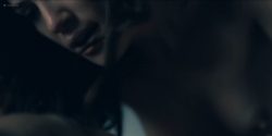 Kate Siegel nude nipple Levy Tran and Victoria Pedretti hot and sexy - The Haunting Of Hill House (2018) S1 HD1080p (7)