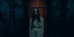 Kate Siegel nude nipple Levy Tran and Victoria Pedretti hot and sexy - The Haunting Of Hill House (2018) S1 HD1080p (3)