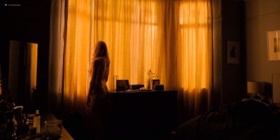 Toni Collette nude brief topless - Wanderlust (2018) s1e6 HDTV 1080p (2)