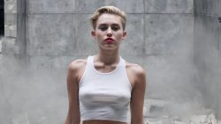 Miley Cyrus nude topless and butt - Wrecking Ball (2013) Outtakes HD 1080p (17)
