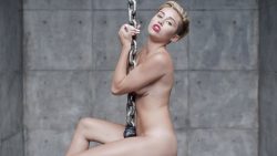 Miley Cyrus nude topless and butt - Wrecking Ball (2013) Outtakes HD 1080p (13)