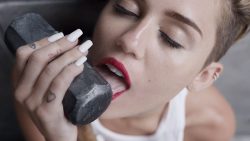 Miley Cyrus nude topless and butt - Wrecking Ball (2013) Outtakes HD 1080p (12)
