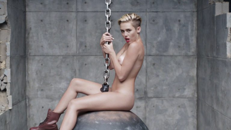 Miley Cyrus nude topless and butt in Wrecking Ball (2013) Outtakes HD 1080p