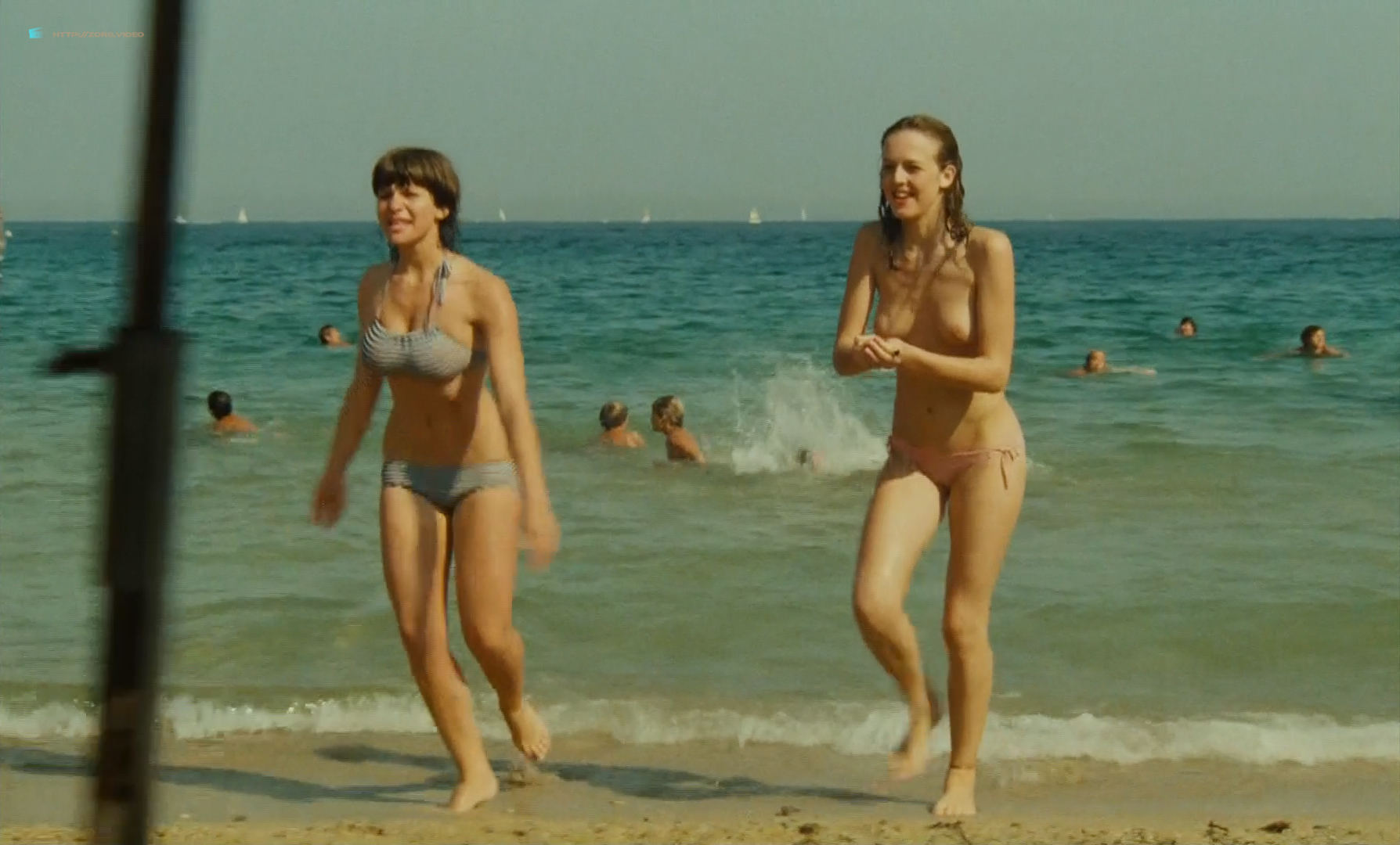 Agnès Soral nude topless and hot - Un moment d'égarement (FR-1977) HD 1080P BluRay (18)