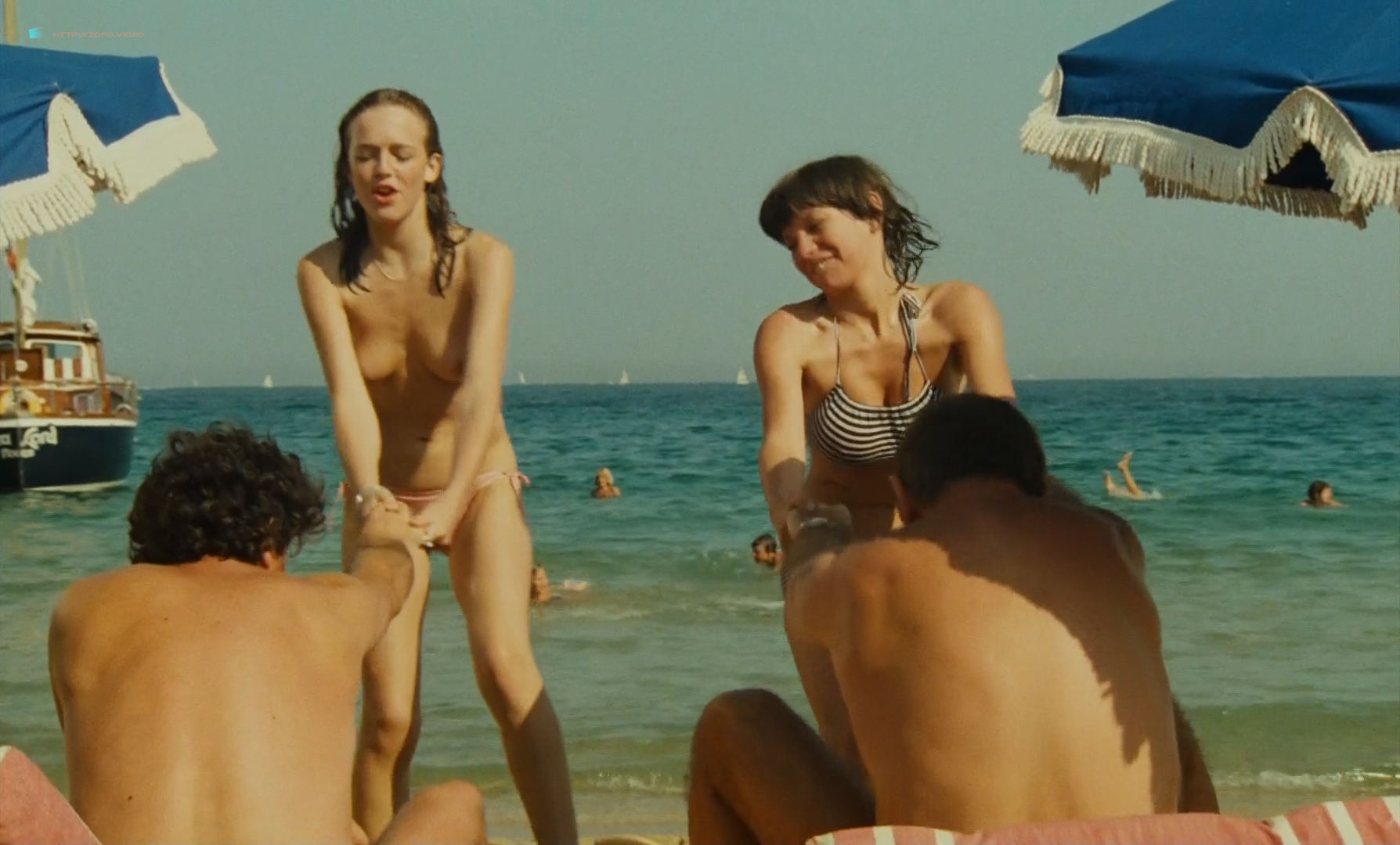 Agnès Soral nude topless and hot - Un moment d'égarement (FR-1977) HD 1080P BluRay (16)