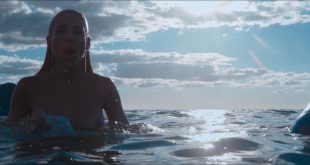 Elsa Pataky nude butt and boobs while skinny dipping - Tidelands (AU-2018) s1e3 HD 1080p (2)