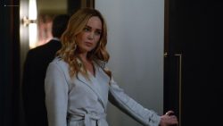 Caity Lotz hot and sexy in lingerie - DC's Legends of Tomorrow (2018) s4e6 HD 1080p (10)