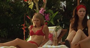 Claire Danes hot and Kate Beckinsale sexy in bikini - Brokedown Palace (1999) HD 1080p BluRay (14)