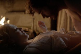 Holliday Grainger hot in few sex scenes - Lady Chatterley’s Lover (UK-2015) HD 1080p BluRay (9)