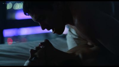 Zawe Ashton hot in one sex scene - Velvet Buzzsaw (2019) HD 1080p (6)