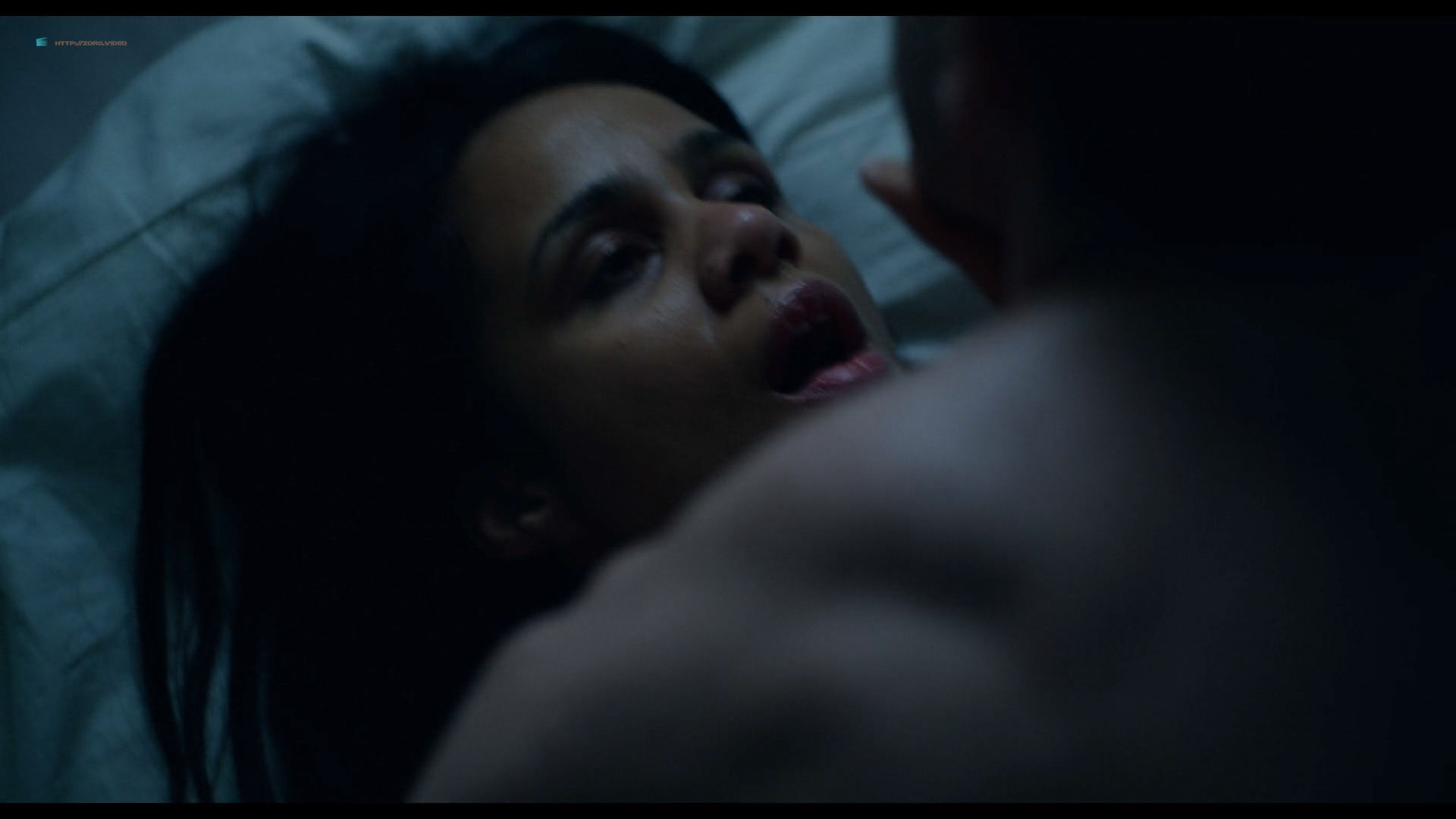 Zawe Ashton hot in one sex scene - Velvet Buzzsaw (2019) HD 1080p (5)