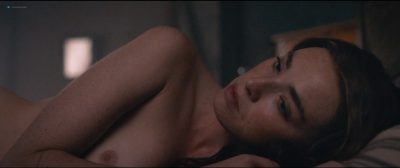 Freya Mavor nude topless - L'Empereur de Paris (FR-2018) HD 1080p BluRay