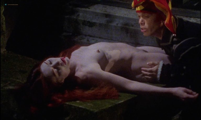 Sandrine Thoquet nude full frontal Magalie Aguado and others nude bush – La fiancée de Dracula (2002) HD 1080p