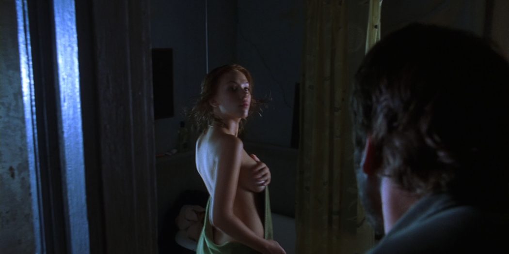 Scarlett Johansson sexy side boob - A Love Song for Bobby Long (2004) HD 1080p BluRay (7)