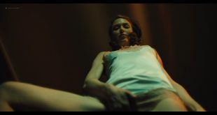 Lucy Walters sexy Carla Gugino, Natalie Hall hot - Jett (2019) s1e7 HD 1080p (10)