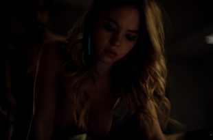 Sydney Sweeney nude sex doggy style Alexa Demie and others sexy - Euphoria (2019) s1e5 HD 1080p (8)