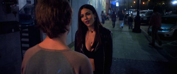 Victoria Justice hot Ella Hunt and Elena Kampouris sexy - Summer Night (2019) HD 1080p Web (7)