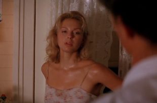 Ashley Judd hot Sandra Bullock sexy - A Time To Kill (1996) HD 1080p BluRay (6)