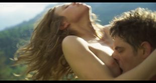 Lou de Laâge nude and lot of sex - Blanche comme neige (FR-2019) HD 1080p (9)