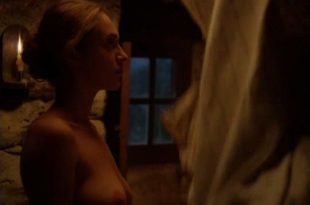Pauline Burlet nude topless and sex Raphaëlle Agogué sex doggy style - Le semeur (FR-2017) (9)