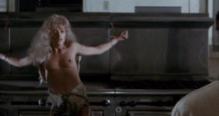 Cheryl Smith nude topless - Parasite (1982) 1080p BluRay (6)