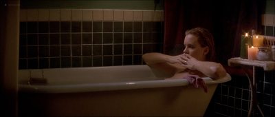 Elizabeth Perkins nude Gwyneth Paltrow butt - Moonlight and Valentino (1995) 1080p Web