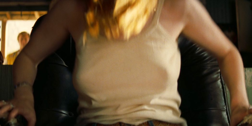 Dakota Fanning bouncing boobs Margot Robbie sexy - Once Upon a Time ... in Hollywood (2019) 1080p Web (9)