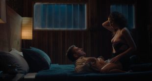 Kathryn Hahn nude sex Jasmine Cephas Jones hot - Mrs. Fletcher (2019) s1e5 1080p Web (6)