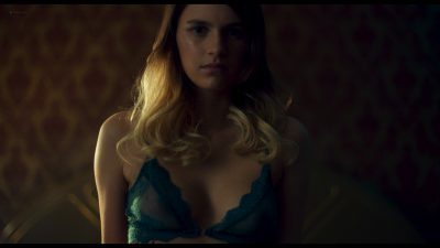 Nell Tiger Free hot and sexy - Too Old to Die Young (2019) S1 1080p (7)