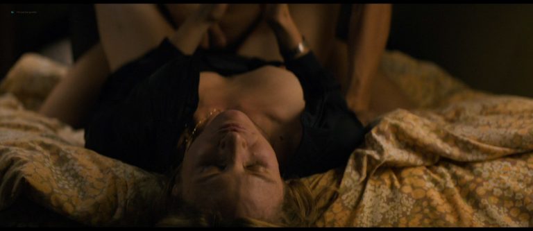 Julia Jentsch nude topless Luise Heyer nude in Auf Einmal (2016) HD 1080p Web