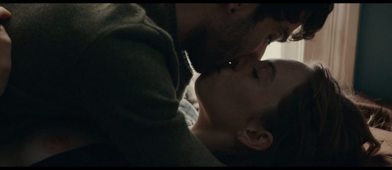 Maya Hawke nude nipple and mild sex Marisa Tomei sexy – Human Capital (2019) HD 1080p