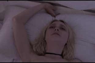 Dakota Fanning hot sex Evan Rachel Wood sexy - Viena and the Fantomes (2020) HD 1080p Web (5)