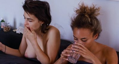 Paula Knüpling nude Tala Gouveia nude sex threesome - Heute oder morgen (DE-2019) (7)