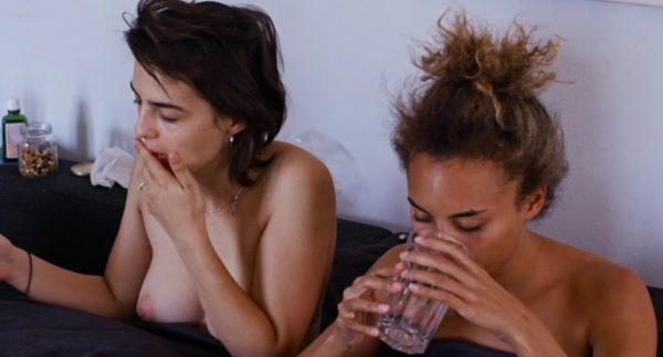 Paula Knüpling nude Tala Gouveia nude sex threesome - Heute oder morgen (DE-2019) (7)