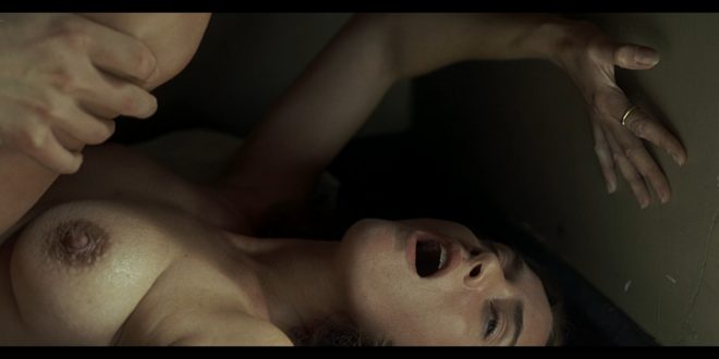 Kate Winslet nude and sex - Little Children (2006) HD 1080p Web