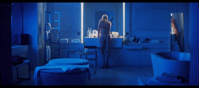 Charlize Theron nude butt lesbian sex with Sofia Boutella in Atomic Blonde (2017) HD 1080p BluRay REMUX