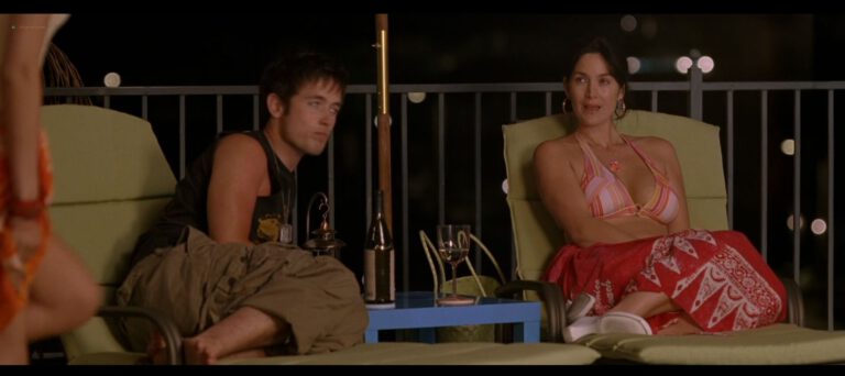 Carrie Anne Moss hot scenes in The Chumscrubber (2005)