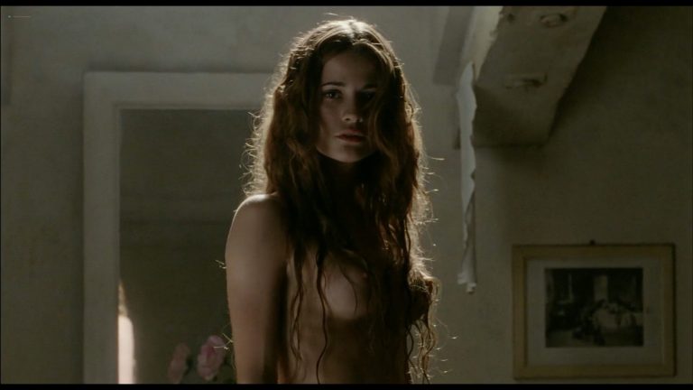 Giulia Gorietti nude topless and but – I segreti di Borgo Larici s1e4 (2014) HD 1080p