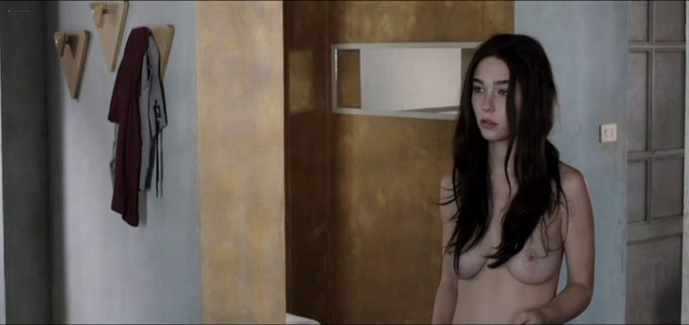 Matilda De Angelis nude topless Micaela Ramazzotti nude sex – Una famiglia (IT-2017)