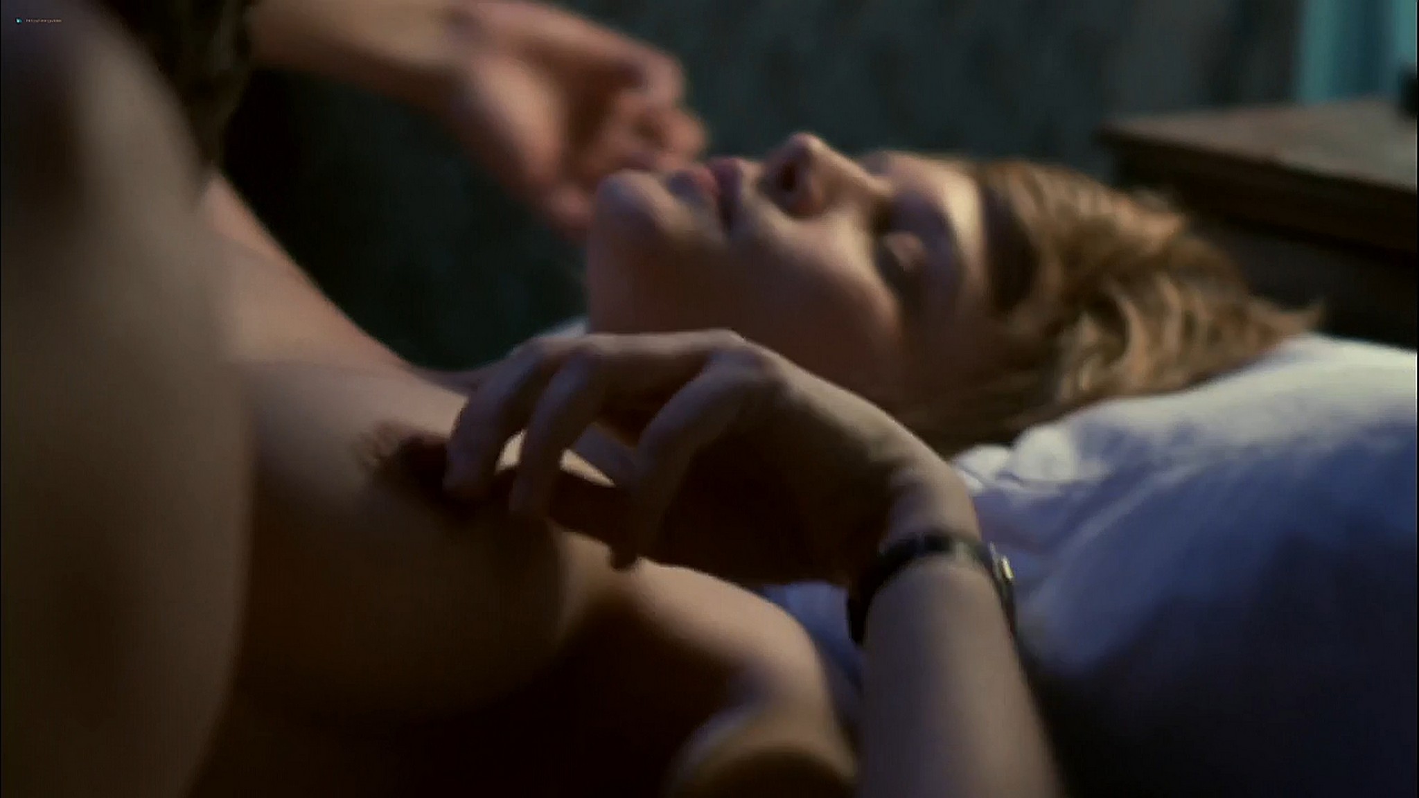 Kathleen Robertson sex threesome, Maya Stange nude – XXXY (2002) 720p Web