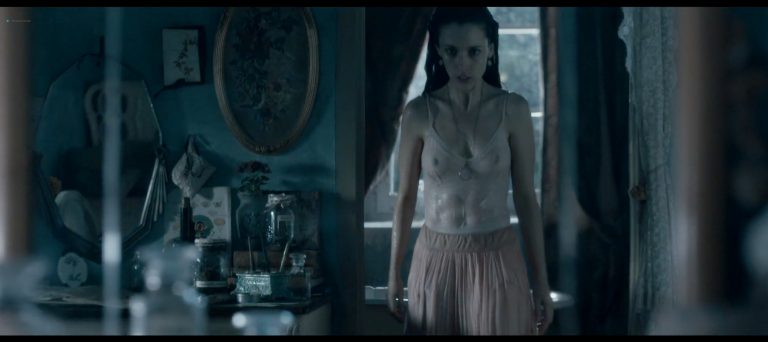 Leticia Dolera see through Maribel Verdú sex, Luisa Gavasa nude – Chrysalis (De tu ventana a la mía) (ES-2011) 1080p Web