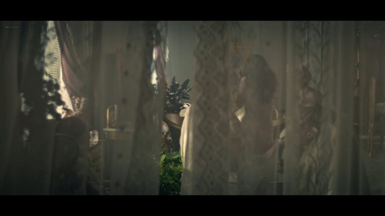 Jessie Mei Li nude butt naked – Shadow and Bone (2021) s1e3 1080p Web