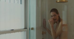 Pia Mechler sexy Tonia Sotiropoulou hot Everything Is Wonderful 2018 1080p Web 8