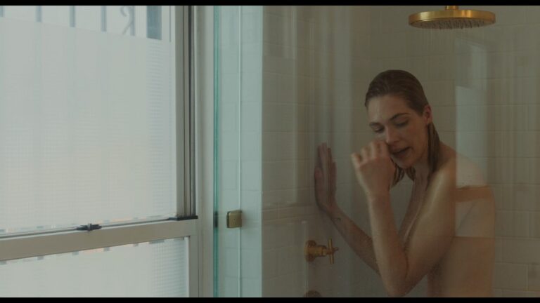 Pia Mechler sexy Tonia Sotiropoulou hot – Everything Is Wonderful (2018) 1080p Web