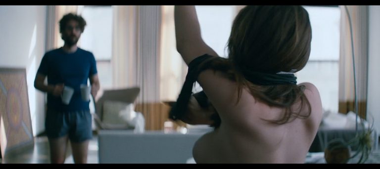 Rachel Sennott nude side-boob – Shiva Baby (2020) 1080p Web